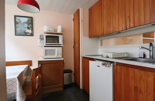 Murat-le-Quaire House | Holiday Home 'Sapins A5 - Super Murat' with Mountain View and Balcony
