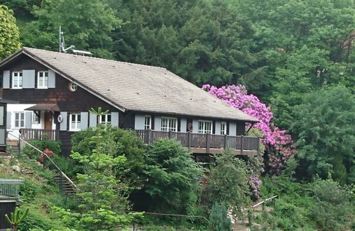 Busterbach House | Holiday Home 'Sara' with Private Terrace, Private Garden and Wi-Fi