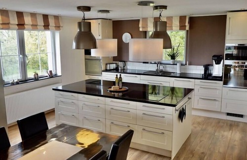 Oberlascheid Apartment | Holiday home Schönblick