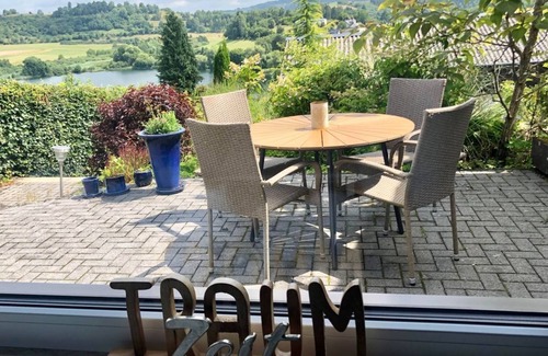 Schalkenmehren House | Holiday home Schöner Maarblick - 4-bed holiday home, shower/toilet, 2 bedrooms