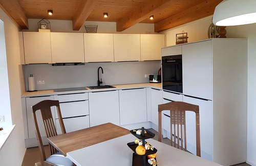 Zennhusen House | Holiday Home 'Schäferhaus' with Private Terrace, Shared Garden and Wi-Fi