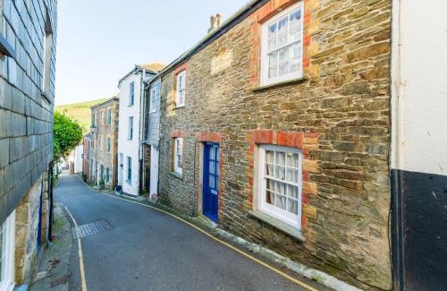 Gorran Haven House | Holiday Home Seaforth Cottage by Interhome