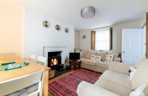 Gorran Haven House | Holiday Home Seaforth Cottage by Interhome