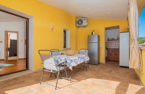 Cannigione House | Holiday Home 'Seahouserent' with Large Terrace with Sea View, Garden & Wi-Fi