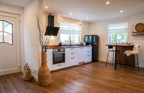 Birlenbach House | Holiday Home 'Second Home' with Private Terrace, Private Garden and Wi-Fi