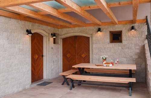 Gorenja Vas pri Smarjeti House | Holiday home luxurious interior