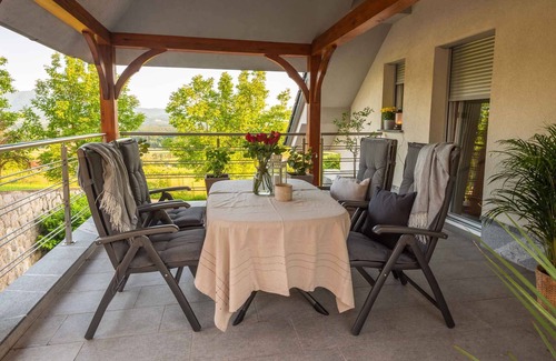 Smarjeske Toplice House | Holiday home with wonderful view