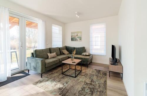 Municipality of Nissewaard House | Holiday Home Simonshaven near Lake Beach
