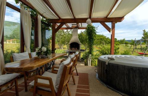Otocac House | Holiday Home Sinac