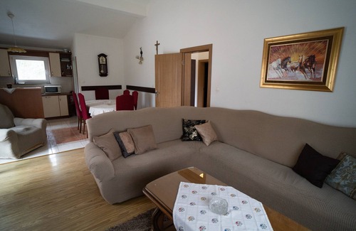 Trn House | Holiday Home Slap Koćuša - Four Bedroom House with Swimming Pool