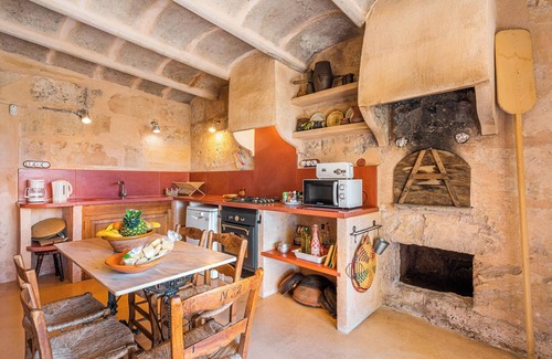 El Pilari House | Holiday Home "Son Sunyer" with Mountain View, Pool, Garden, Balcony & Terrace