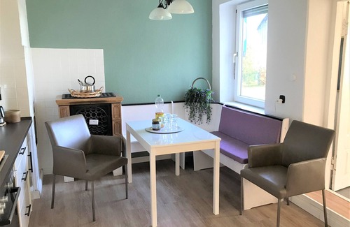 Janneby House | Holiday Home 'Sonnenschein' with Private Terrace, Private Garden and Wi-Fi