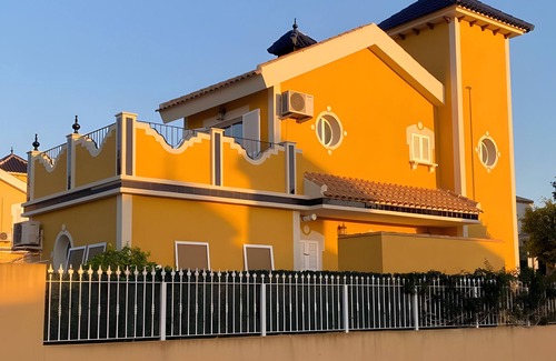 Mazarron House | Holiday Home 'Sophie Mit Großem Pool' with Mountain View, Wi-Fi and Air Conditioning
