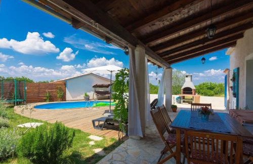 Salakovci House | Holiday Home Stefanina by Interhome