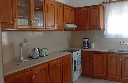 Drymonas House | Holiday Home 'Sunset Residence Leros' with Sea View, Wi-Fi and Air Conditioning