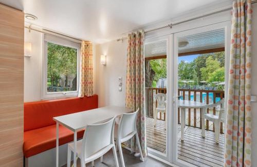 Dolni Pocernice House | Holiday Home Sunset Terrace by Interhome