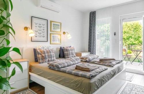 Balatonoszod House | Holiday Home Sunstreet by Interhome