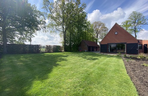 Maarlo House | Holiday home surrounded by woods and meadows