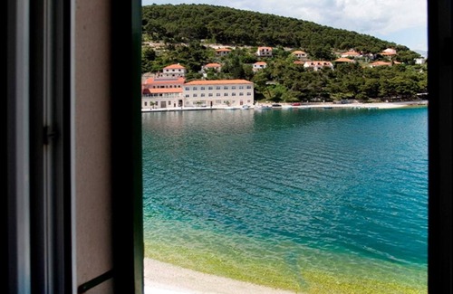Pucisca Villa | Holiday home Tea in Pučišća few meters away from the sea
