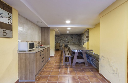 Les Iglesies House | Holiday Home 'Teule 2' with Mountain View, Shared Pool and Wi-Fi