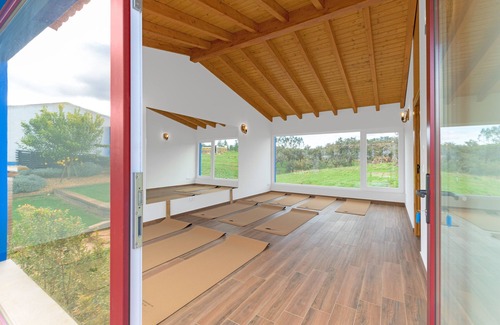 Sao Luis Apartment | Holiday Home 'Ti Vanda' with Mountain View, Wi-Fi and Air Conditioning