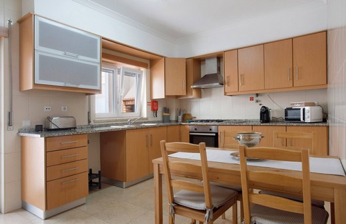 Ferrel House | Holiday Home 'Tina House' with Private Terrace, Wi-Fi and Air Conditioning