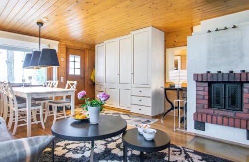 Etelainen House | Holiday Home Tipuniemi by Interhome