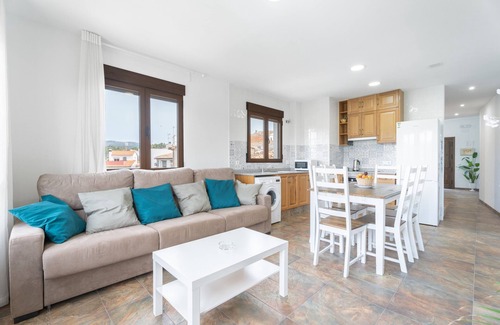 Benafer House | Holiday Home 'Torre Buen Aire Con Jacuzzi' with Mountain View, Private Terrace and Balcony