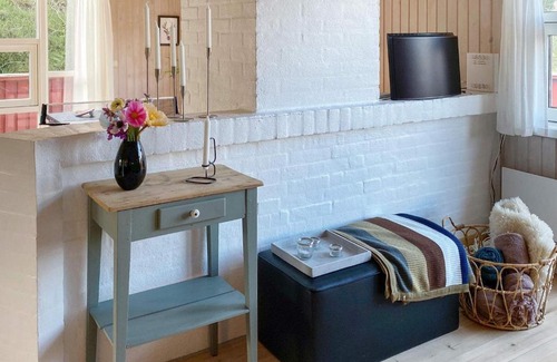 Henne Strand House | Holiday Home Tranebærvej