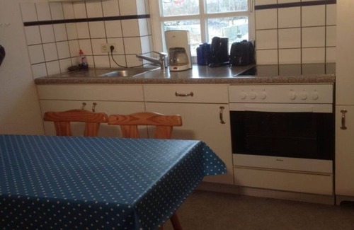 Hude Apartment | Holiday home Treeneblick