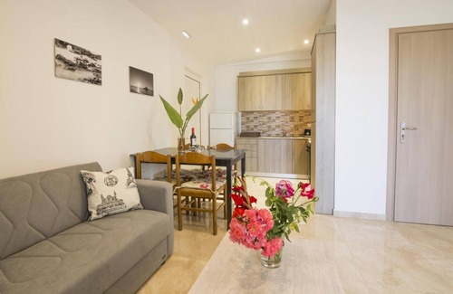 Kefalos House | Holiday Home 'Two Bedroom' with Sea View, Wi-Fi and Air Conditioning