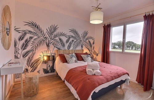 Saint-Bihy House | Holiday Home 'Ty Cohely' with Private Terrace, Private Garden and Wi-Fi