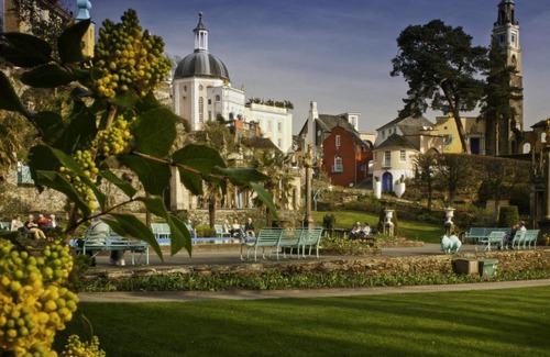 Llanrug House | Holiday Home Ty Llan by Interhome