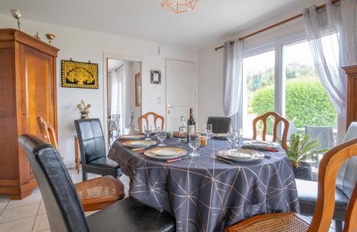 Sibiril House | Holiday Home Ty Nevez by Interhome