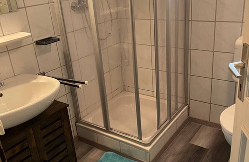 Grainet House | Holiday Home 'Urige Idyllische Hütte Mit Sauna' with Private Garden