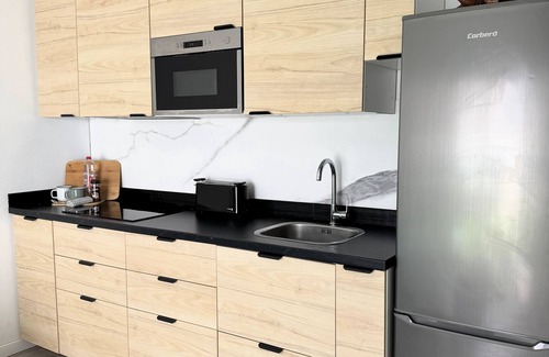 Playa de Arinaga House | Holiday Home 'Us' with Private Terrace and Wi-Fi
