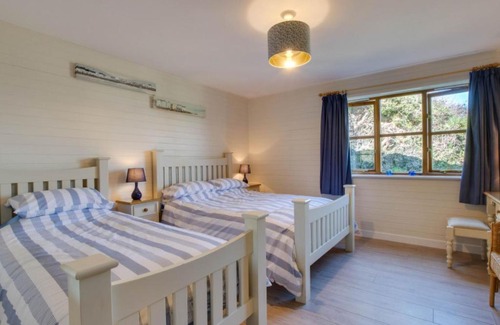 Mynytho House | Holiday Home Uwch y Castell by Interhome