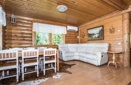 Lapinlahti House | Holiday Home Vastaniemi by Interhome
