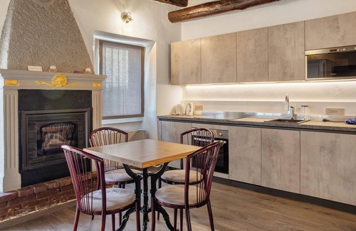Valtellina House | Holiday Home 'Verde' with Mountain View, Wi-Fi and Air Conditioning