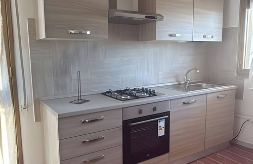 Padula Fede House | Holiday Home 'Villa Respiro Azzurro' with Private Garden and Air Conditioning