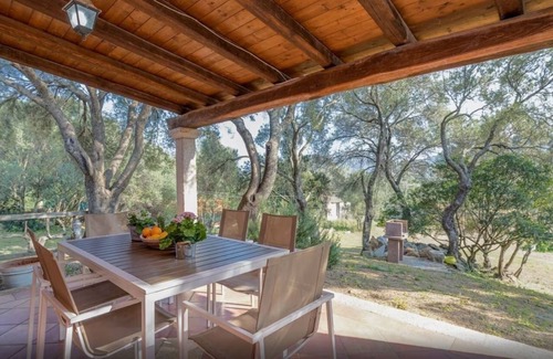 Rudalza House | Holiday Home 'Villa Pintadas' with Private Terrace, Wi-Fi and Air Conditioning