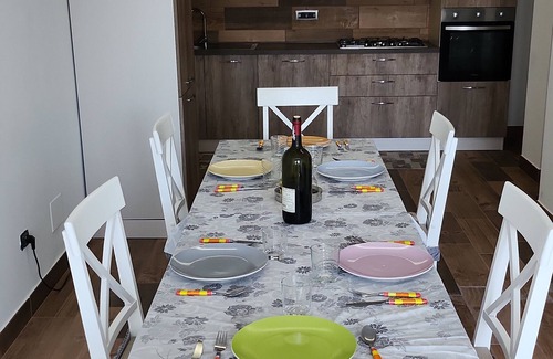 Palmi House | Holiday Home 'Villa Corì' with Shared Terrace, Wi-Fi and Air Conditioning