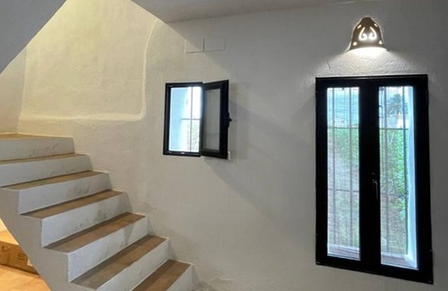 Meliana House | Holiday home "Villa de Clara" with terrace & WiFi