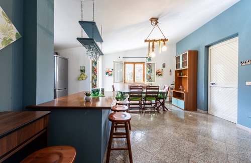 San Nicola l'Arena Villa | Holiday Home 'Villa Dora' with Sea View, Private Terrace and Private Garden