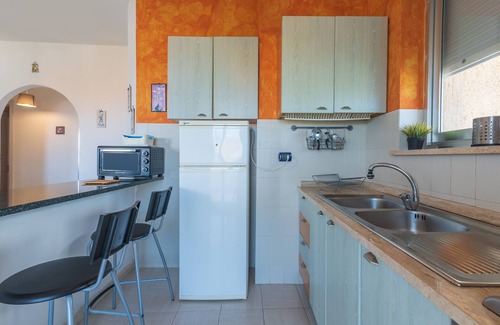 Gallina House | Holiday Home 'Villa Eden' with Sea View, Terrace & Wi-Fi