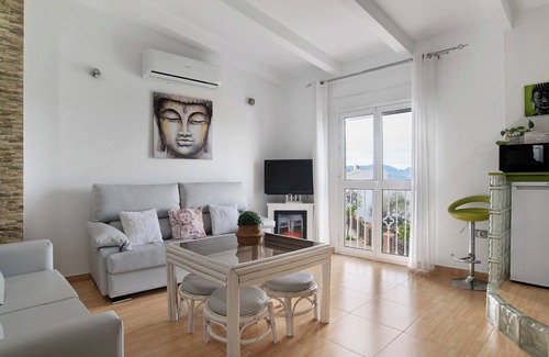 Olvera House | Holiday Home 'Villa Españolillas' with Mountain View, Pool, Terrace and Wi-Fi
