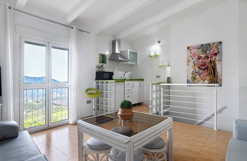 Olvera House | Holiday Home 'Villa Españolillas' with Mountain View, Pool, Terrace and Wi-Fi
