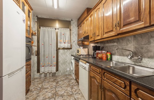 Rubi House | Holiday Home "Villa Julia" with Private Terrace, Wi-Fi and Air Conditioning