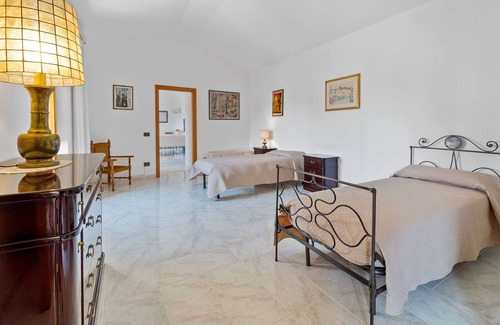 Dolianova House | Holiday Home 'Villa Mariuccia' with Private Terrace and Air Conditioning