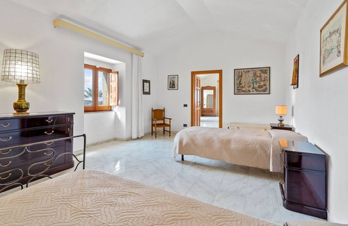 Dolianova House | Holiday Home 'Villa Mariuccia' with Private Terrace and Air Conditioning